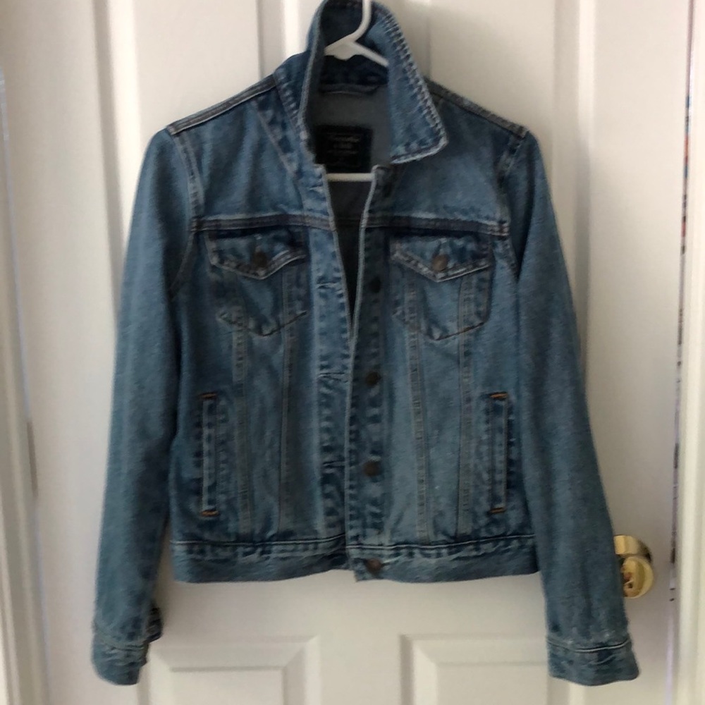 Abercrombie & Fitch jean jacket